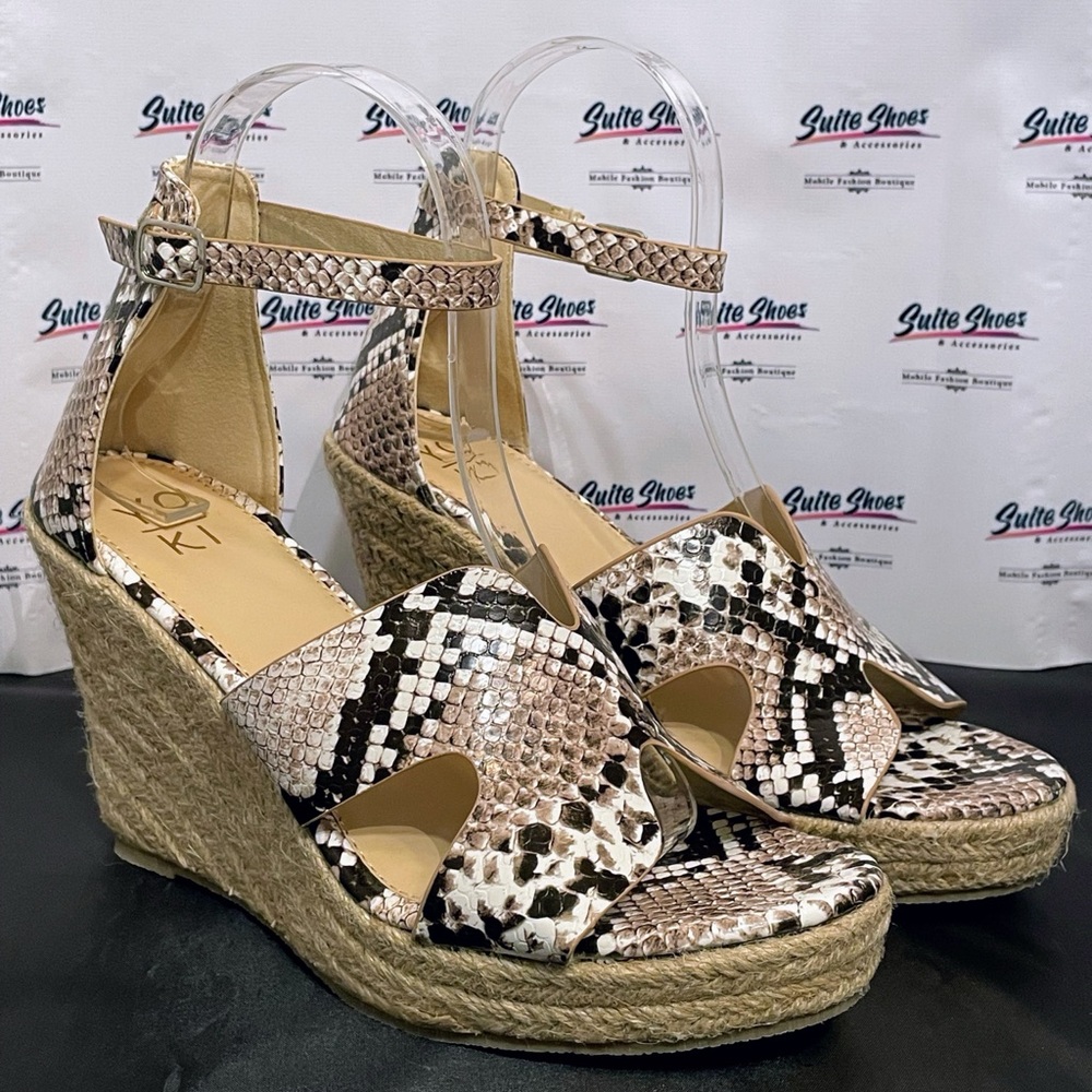 LEERA Women’s wedges NEW